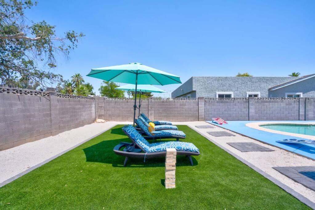Fab Phx Getaway W/ Pool & Fire Pit Villa Phoenix Luaran gambar