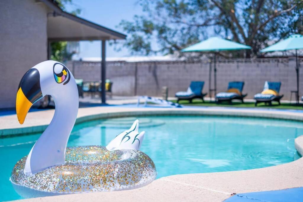 Fab Phx Getaway W/ Pool & Fire Pit Villa Phoenix Luaran gambar
